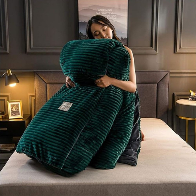 Hyggelig Fleece Dyne til Varme og Afslappende Nætter Dyne Tech Butik Mørkegrøn 150x200cm inkl. 2 pudevår