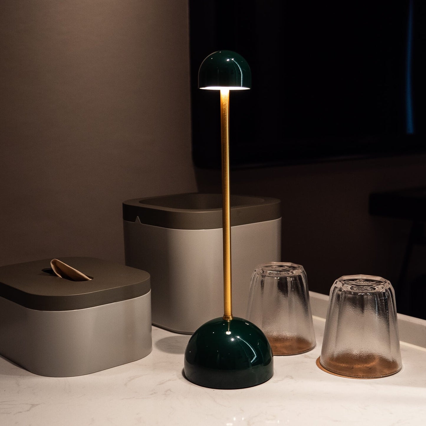 Bærbar Trådløs LED Bordlampe Bordlamper Tech Butik