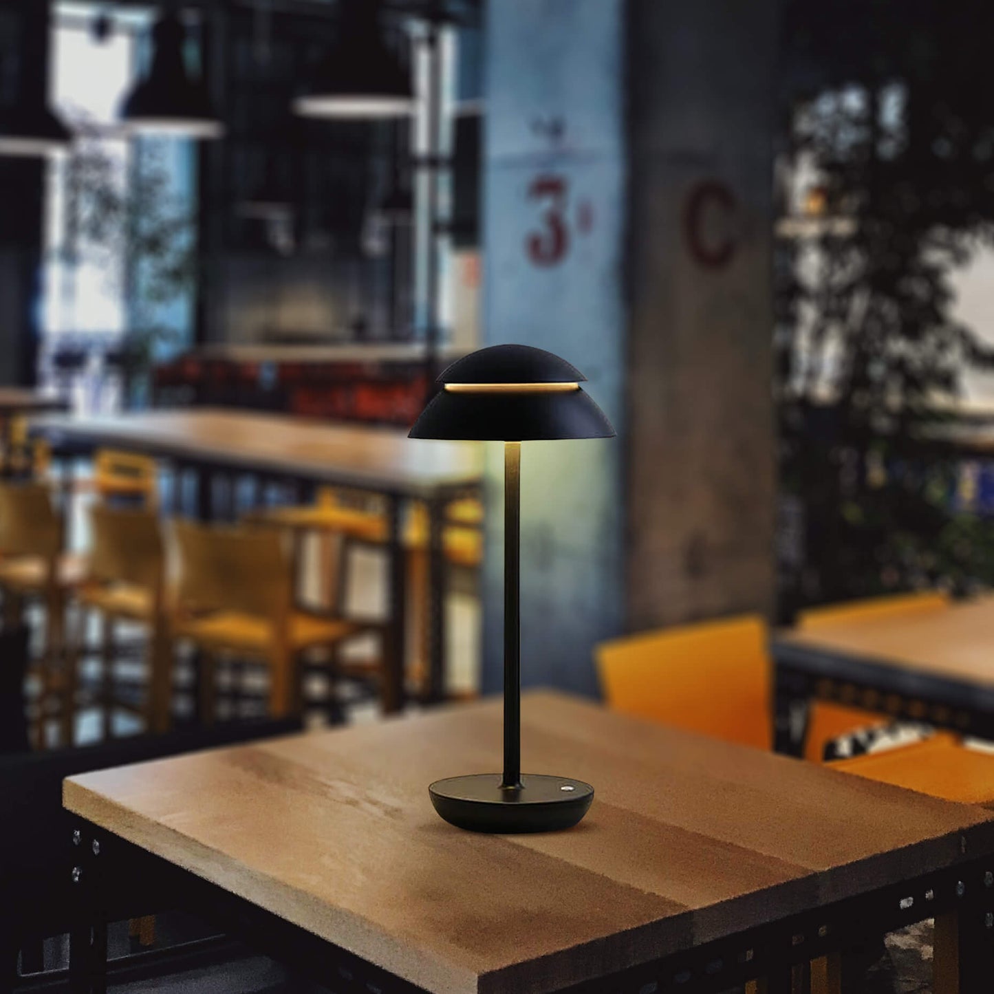 Bærbar Bordlampe Uden Ledning til Indendørs og Udendørs Brug 34cm bordlampe Tech Butik