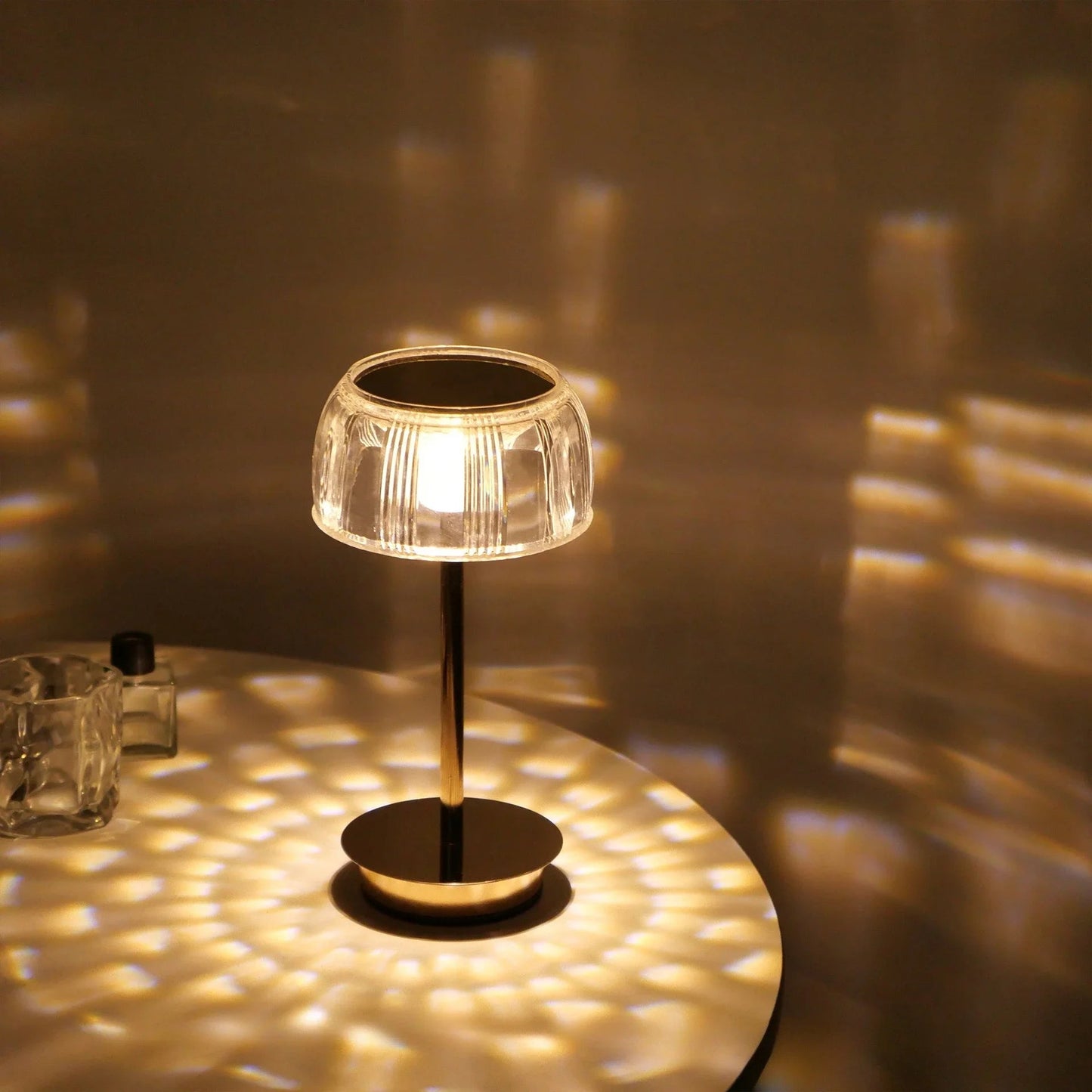 Bordlampe Uden Ledning - Elegant Genopladelig Krystal Bordlampe i Guld Lamper Tech Butik