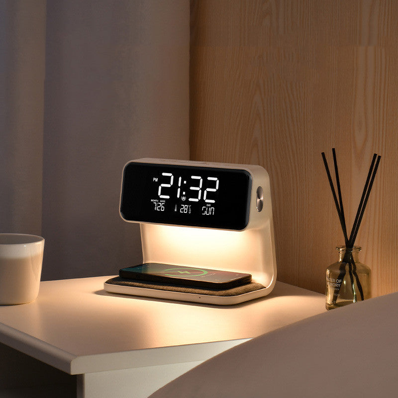 3-i-1 Natbordslampe – Trådløs Oplader, LCD Vækkeur & Touch LED Belysning Tech Butik