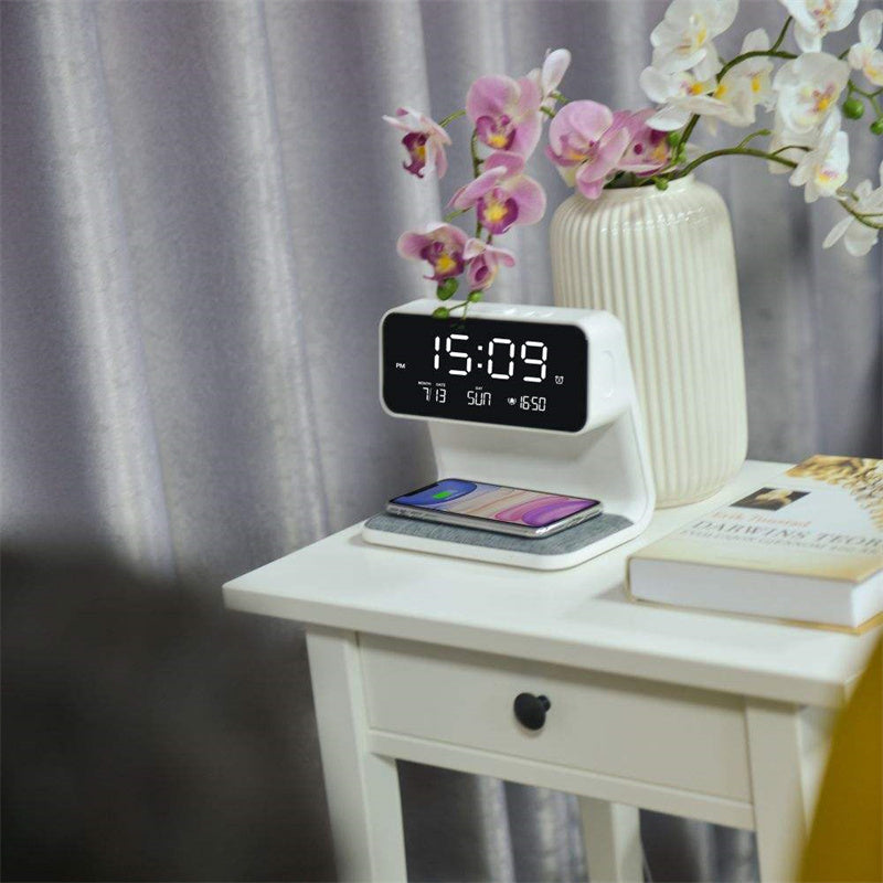 3-i-1 Natbordslampe – Trådløs Oplader, LCD Vækkeur & Touch LED Belysning Tech Butik