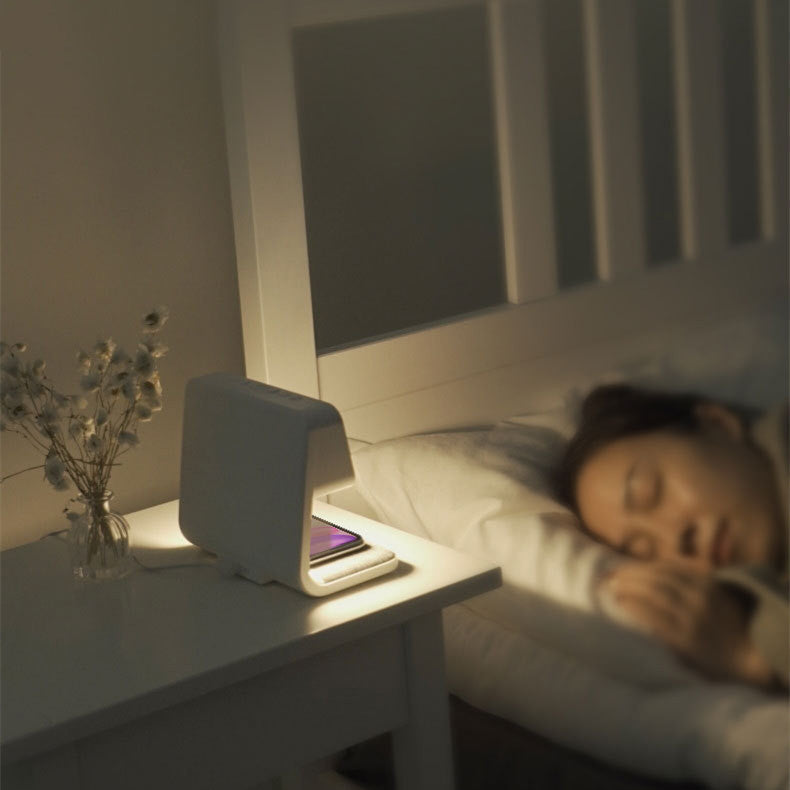 3-i-1 Natbordslampe – Trådløs Oplader, LCD Vækkeur & Touch LED Belysning Tech Butik