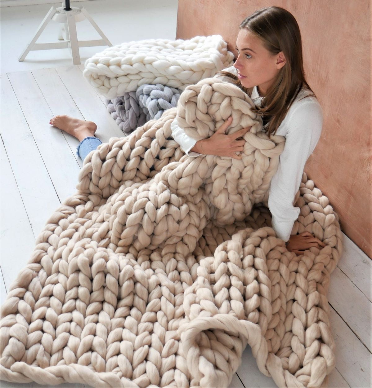Chunky Strikket Merinould Tæppe – Hyggelig Luksus til Dit Hjem Tæppe Tech Butik Beige 100*100cm