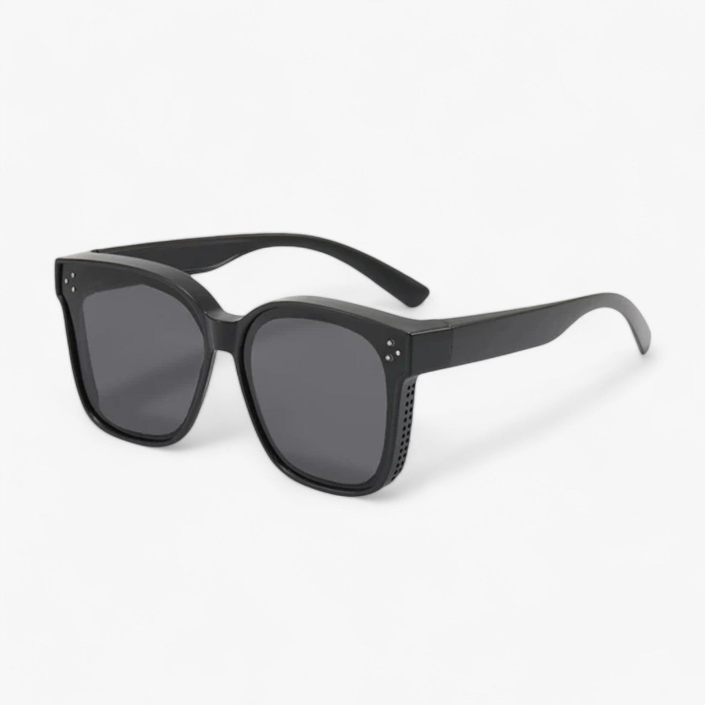 Stilfulde Solbriller til Brillebrugere – Perfekt Solbeskyttelse til Dine Briller Solsikker og brilletilbehør Tech Butik Sort / Kompakt