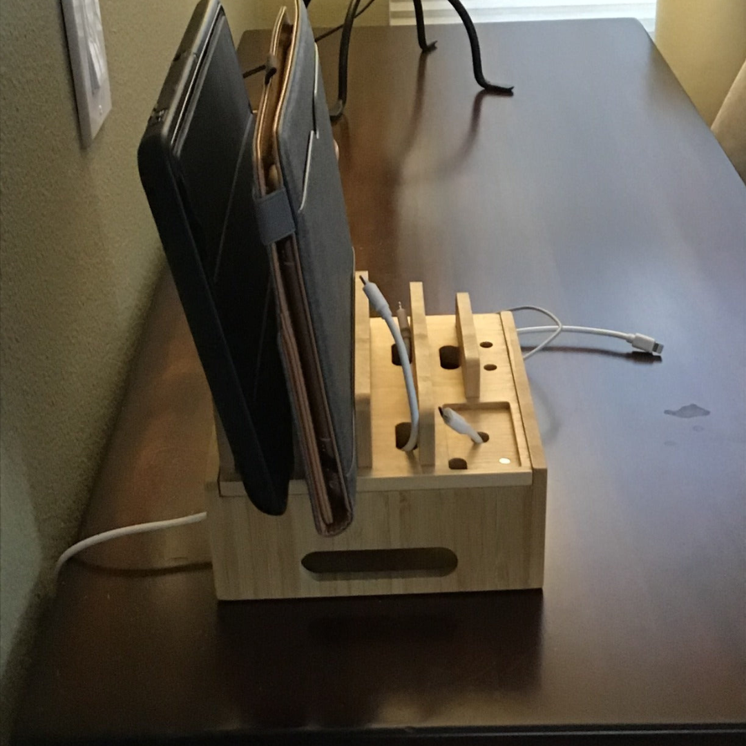 Træopladningsstation – 5-Port USB & Organizer Storage & Organization Tech Butik