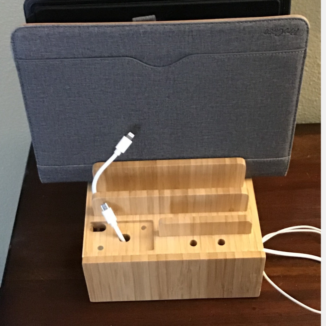 Træopladningsstation – 5-Port USB & Organizer Storage & Organization Tech Butik