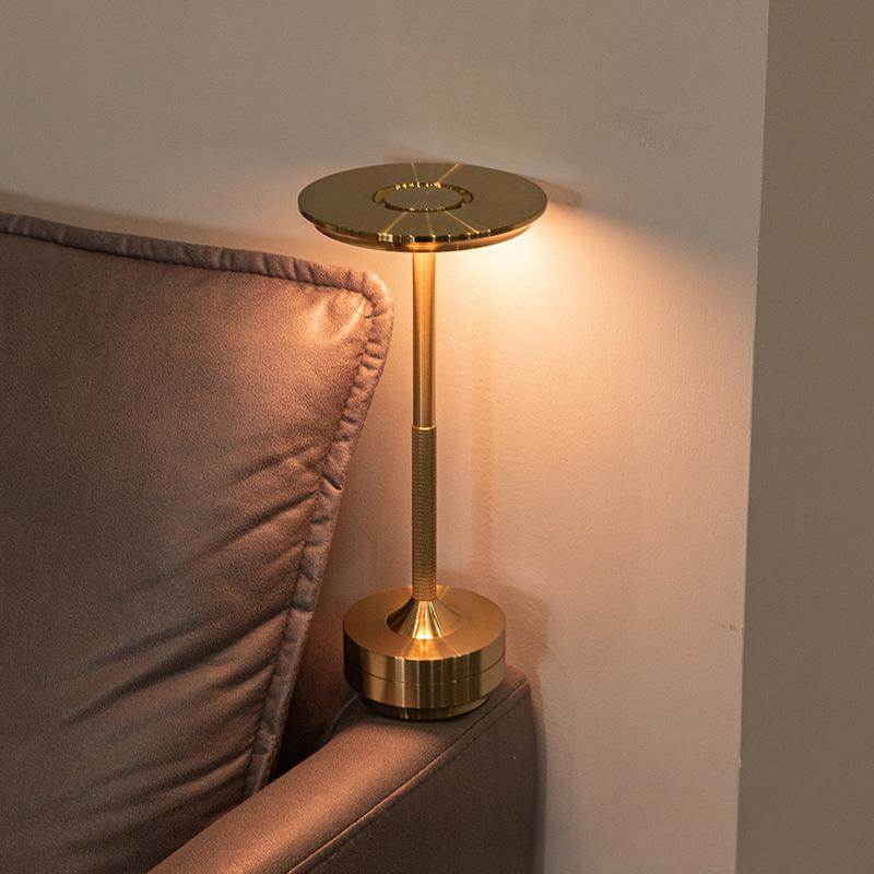Trådløs Bordlampe – Hyggelig og Fleksibel Belysning Overalt Bordlampe Tech Butik