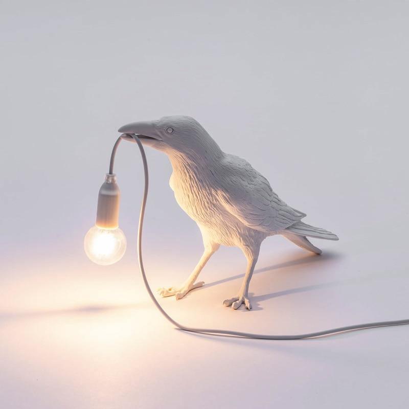 Kunstnerisk Fuglelampe – Fortryllende Dekorativt Lys med Moderne Elegance Lamper Tech Butik Hvid Stående US