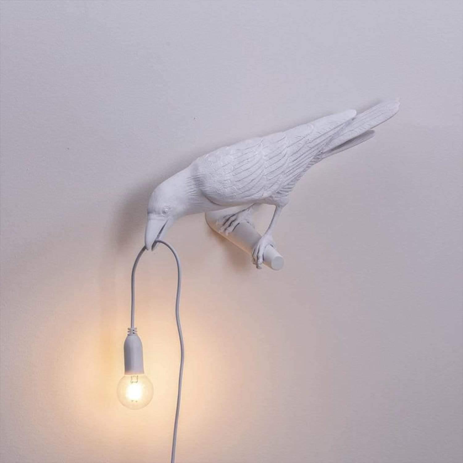 Kunstnerisk Fuglelampe – Fortryllende Dekorativt Lys med Moderne Elegance Lamper Tech Butik Hvid Væg Venstre US