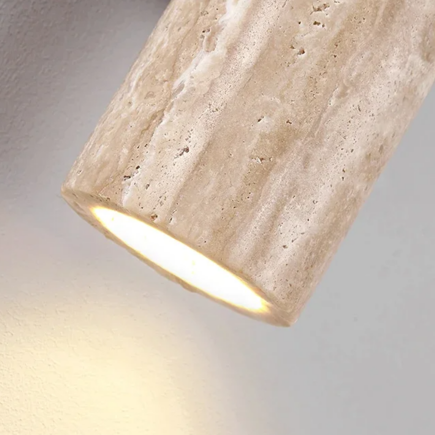 Elegant Vægskonce i Travertin – Minimalistisk LED Belysning til Stuen Væglamper Tech Butik