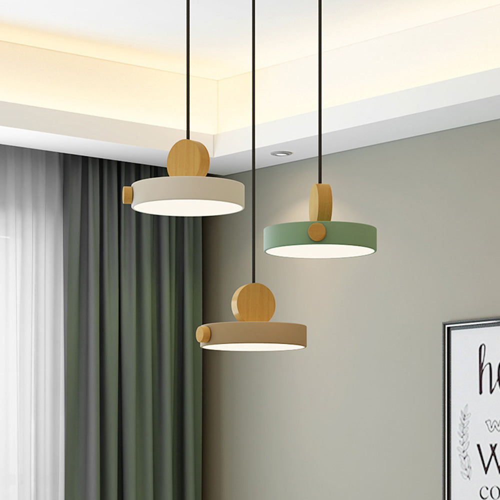Farverig Mini Loftlampe med Trædetalje Hængelamper Tech Butik Hvid