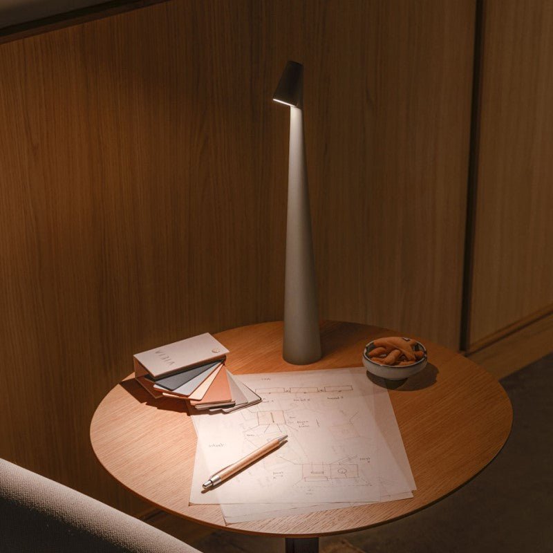 Gulvlampe minimalistisk ledningsfrit design og fleksibel belysning Bordlamper Tech Butik Grå 35cm