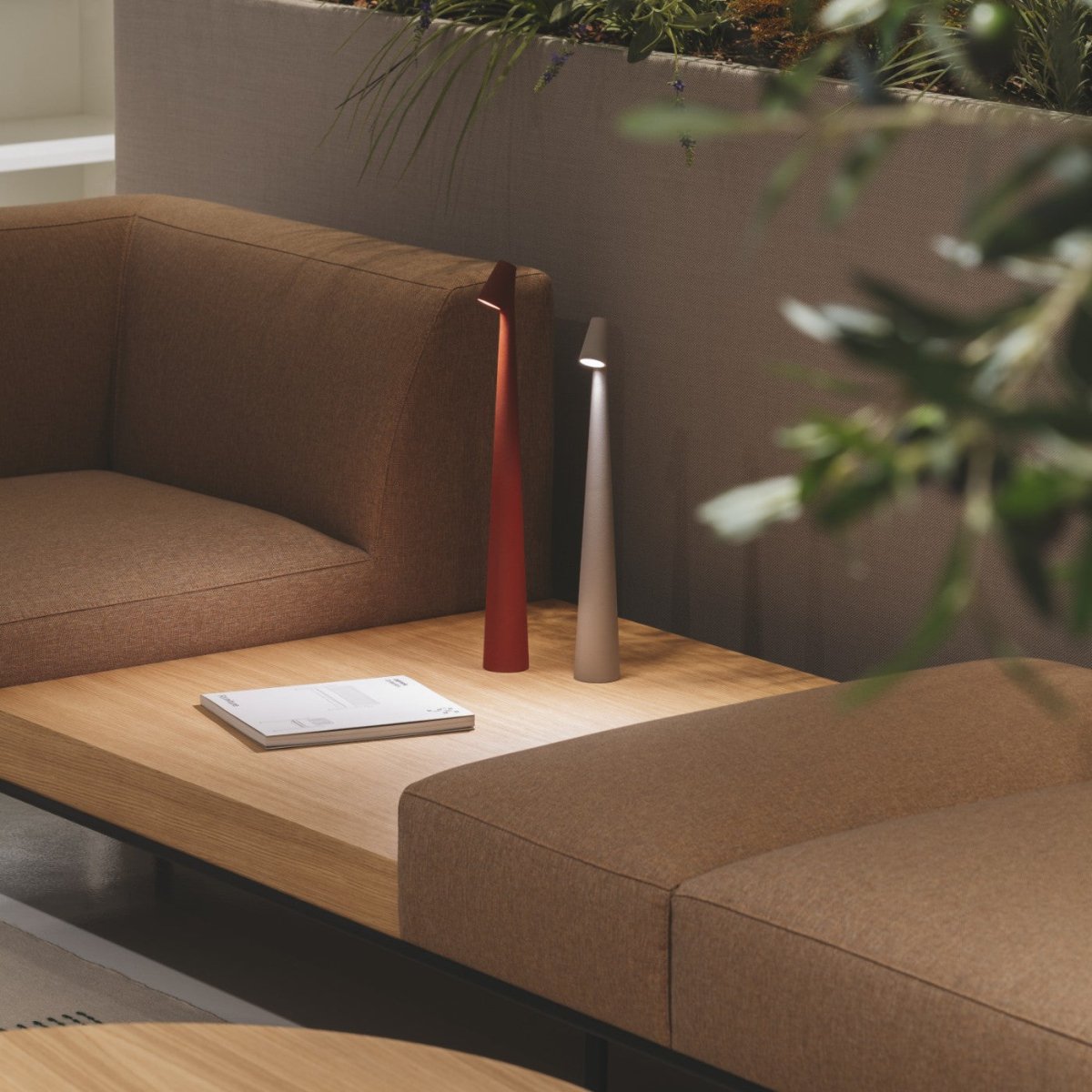 Gulvlampe minimalistisk ledningsfrit design og fleksibel belysning Bordlamper Tech Butik