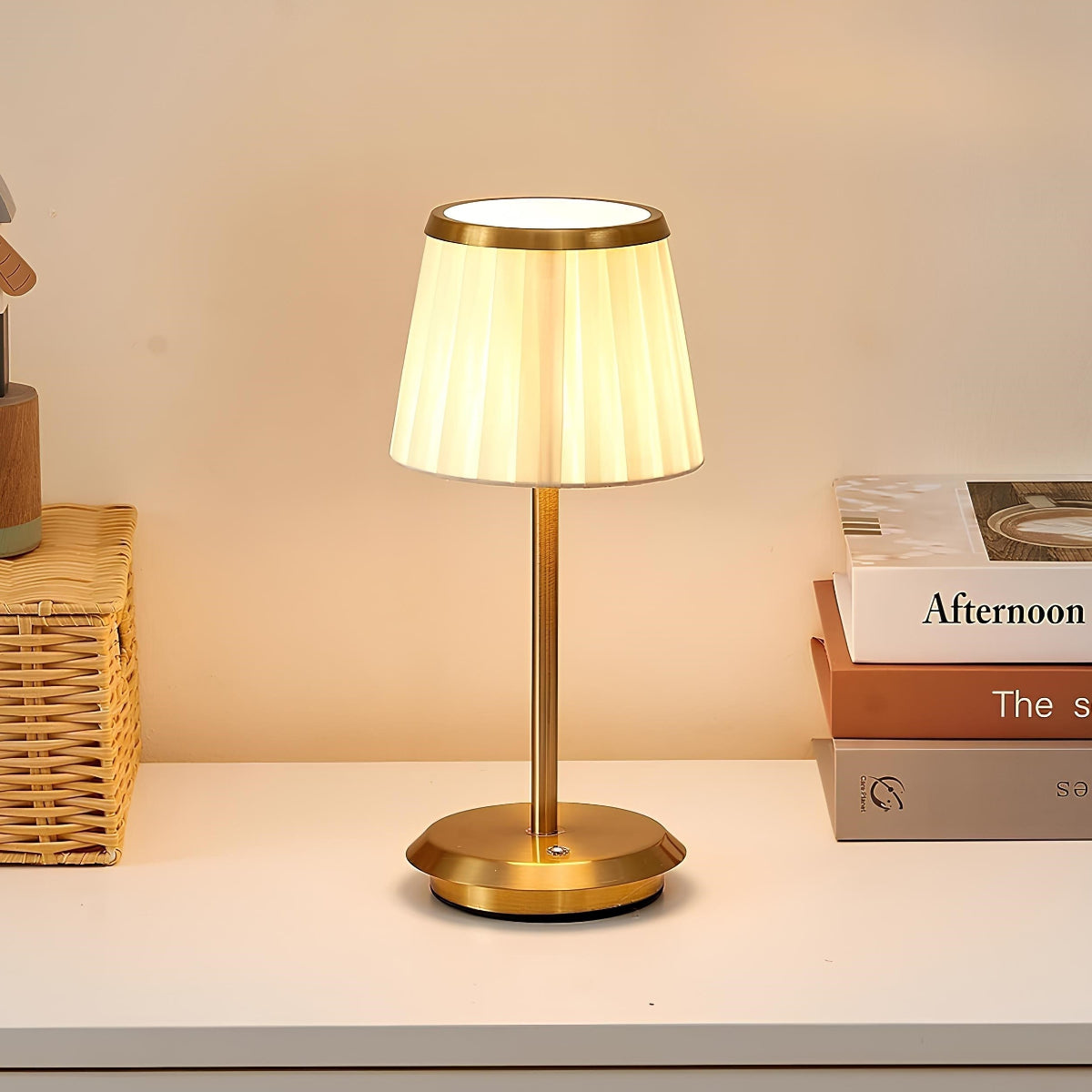 Klassisk Elegance Bordlampe til Alsidig Belysning Bordlamper Tech Butik