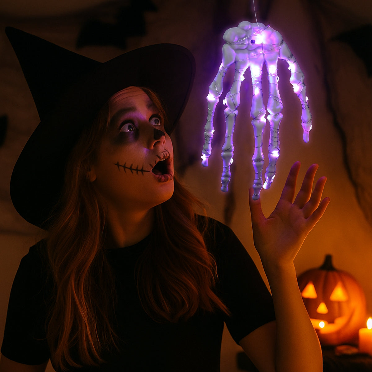 Oplyst Skelet-Hånd – Uhyggelig Halloween-dekoration med LED Sæsonbestemte dekorationer Tech Butik