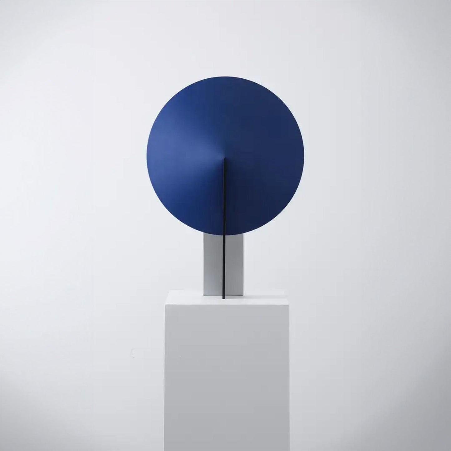 Midnatts Circle Bordlampe i Sfærisk Design med Metalbase Væglampe Tech Butik