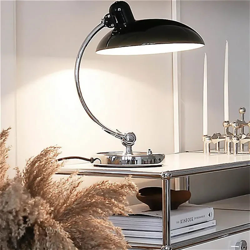 Minimalistisk Bordlampe i Metal – Elegant LED Belysning til Stue og Soveværelse Bordlamper Tech Butik