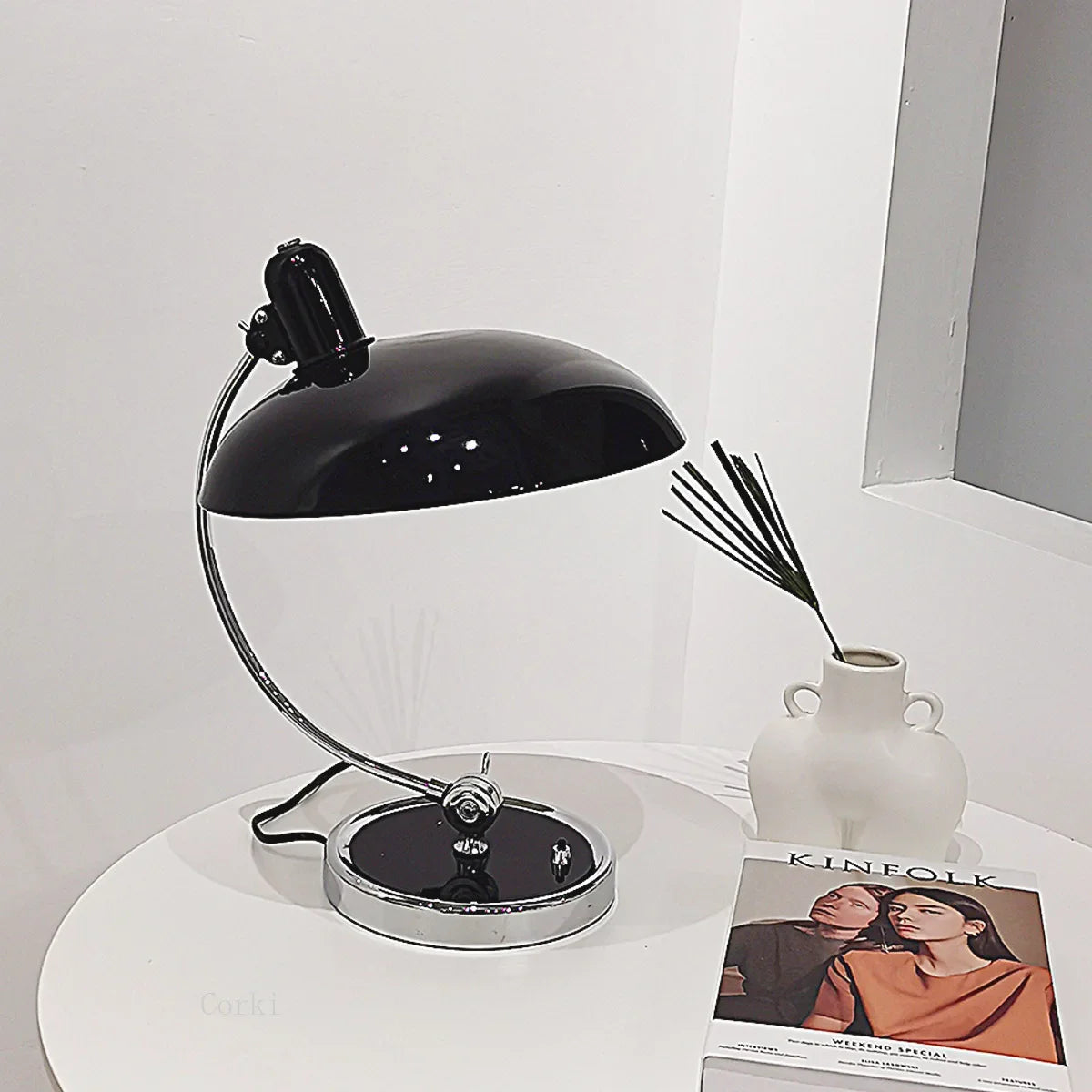 Minimalistisk Bordlampe i Metal – Elegant LED Belysning til Stue og Soveværelse Bordlamper Tech Butik