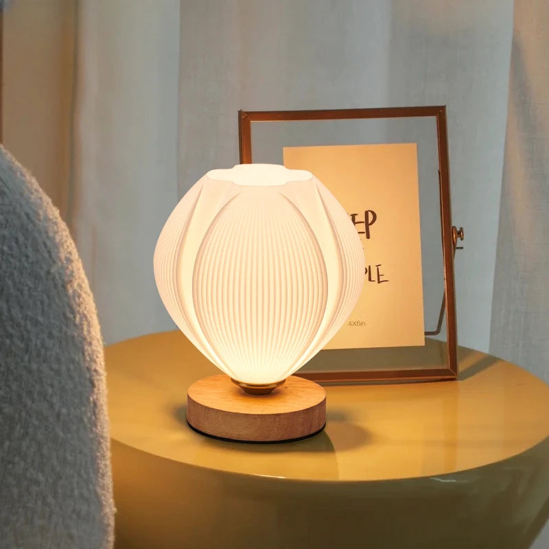 Minimalistisk Bordlampe i Træ med Blødt Skær Bordlamper Tech Butik