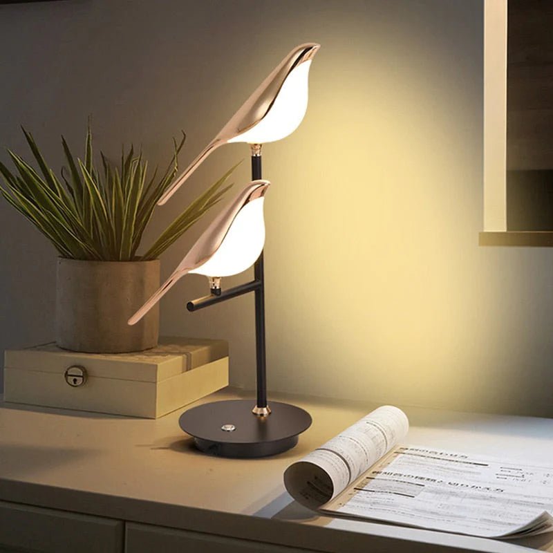 Moderne LED-bordlampe – Postmoderne elegance med gyldent skær Belysning Tech Butik
