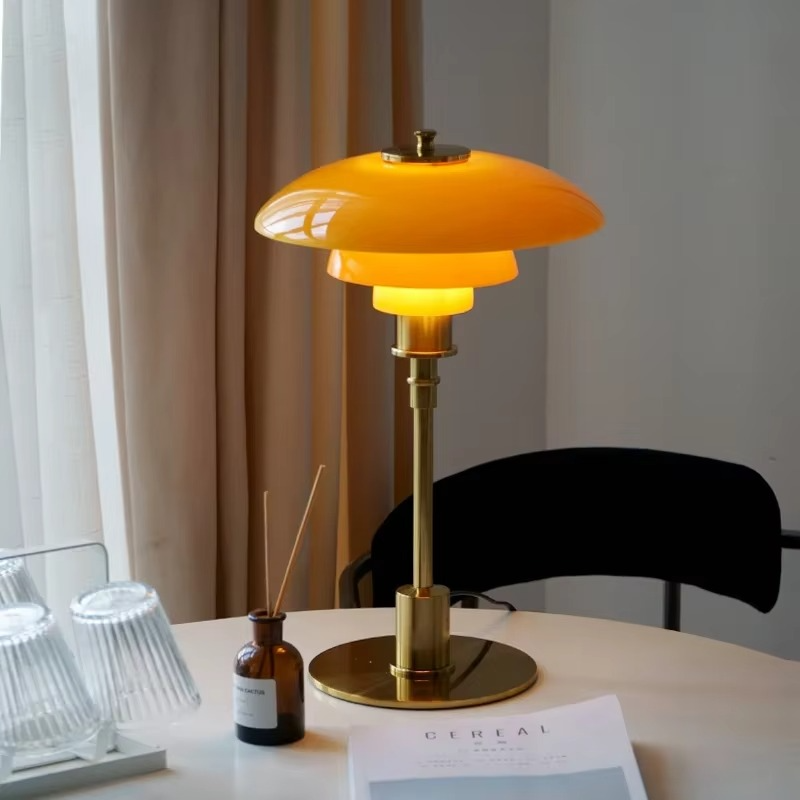 Moderne Bordlampe med Blødt Stemningslys Bordlampe Tech Butik Amber Guld