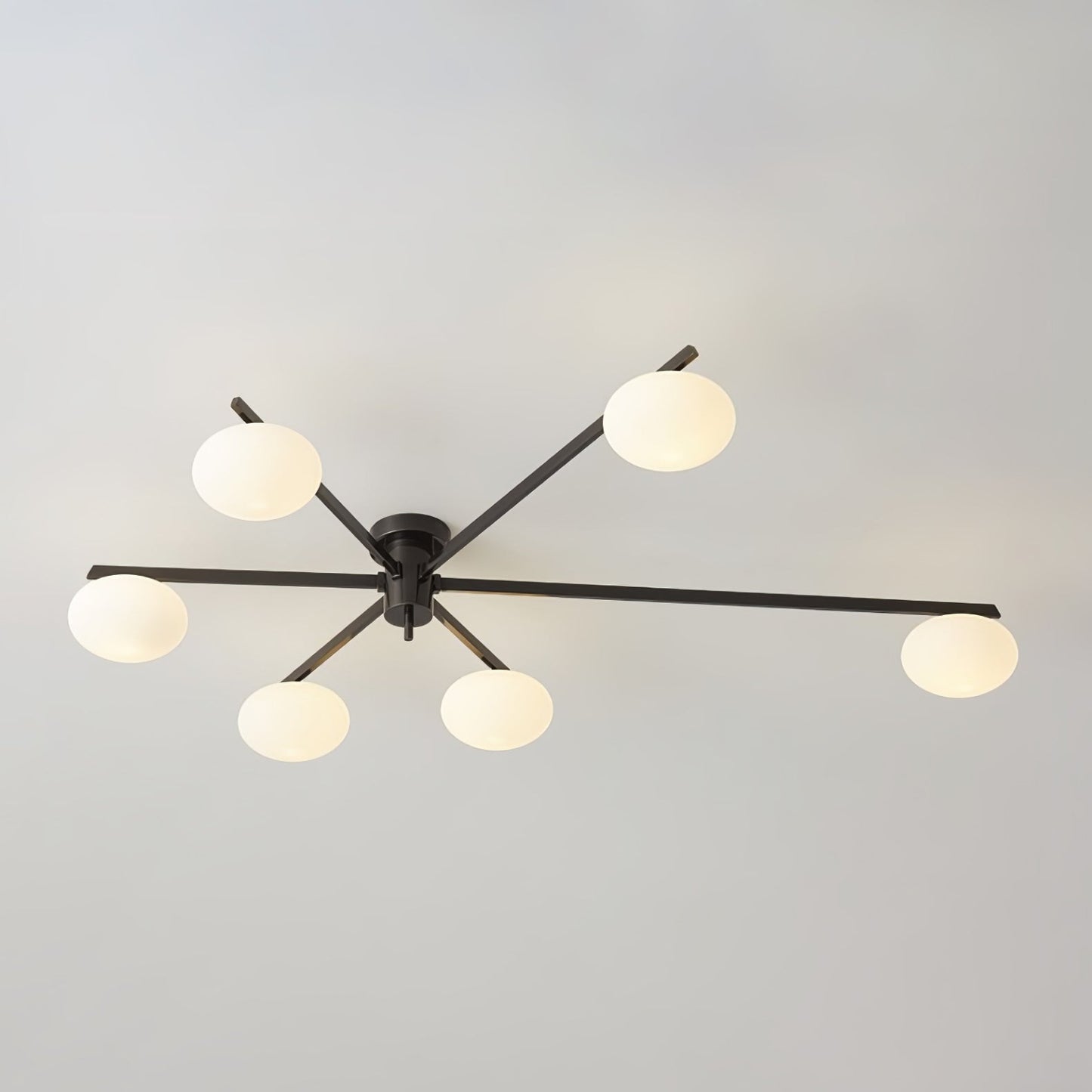 Moderne Minimalistisk Loftlampe med Elegante Ovale Pærer Loftslampe Tech Butik 6 hoveder ⌀ 115cm x H 18cm Sort & Hvid