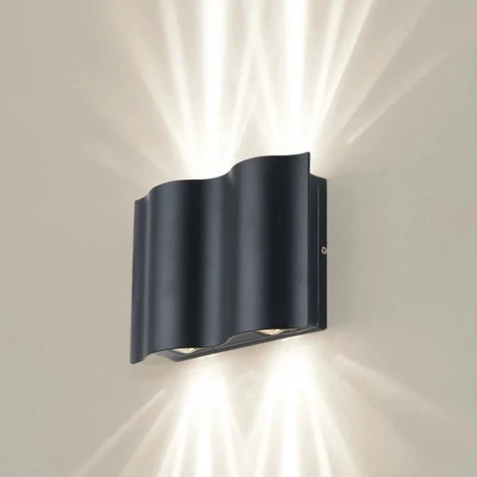 Arc LED Udendørs Væglampe – Vandtæt Bølgedesign Udendørs belysning Tech Butik Kold hvid 4 lyskilder