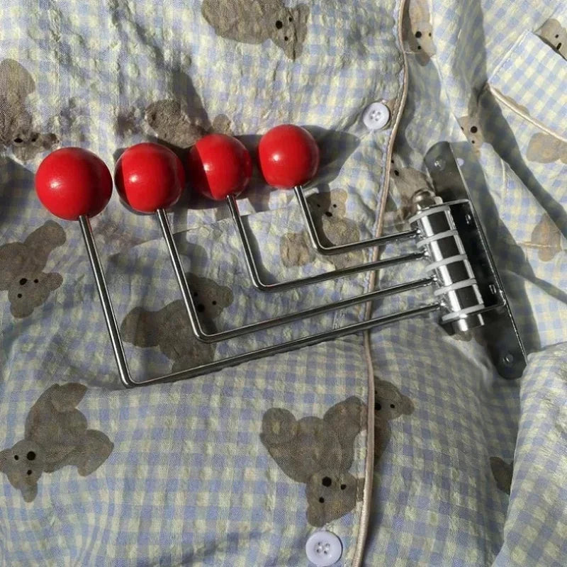 Midcentury vægkrogshylde – Stilfuld organisering med retrocharme