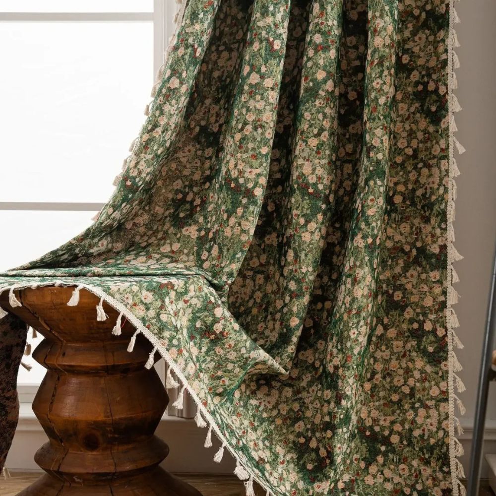 Ditsy Blomster Gardin med Frynser | Vintage Elegance med Boheme-Charme Gardinstænger og tilbehør Tech Butik