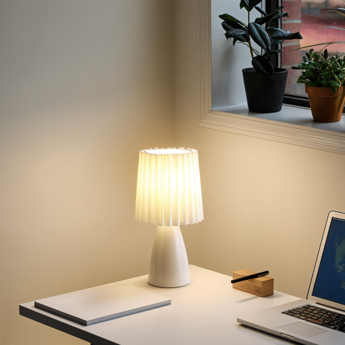 Plisseret LED-bordlampe til stilfuld hjemmebelysning Bordlamper Tech Butik Hvid Genopladelig via USB