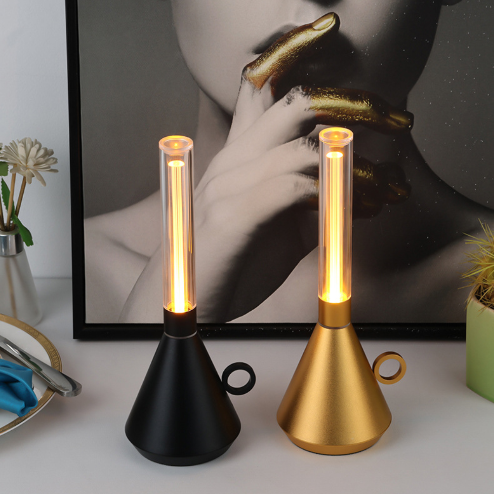 Retro Minimalist Genopladelig Lantern Formet Lampe til Indendørs og Udendørs Brug Bordlamper Tech Butik