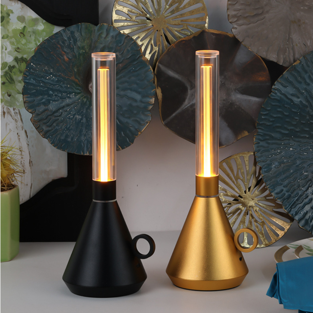 Retro Minimalist Genopladelig Lantern Formet Lampe til Indendørs og Udendørs Brug Bordlamper Tech Butik