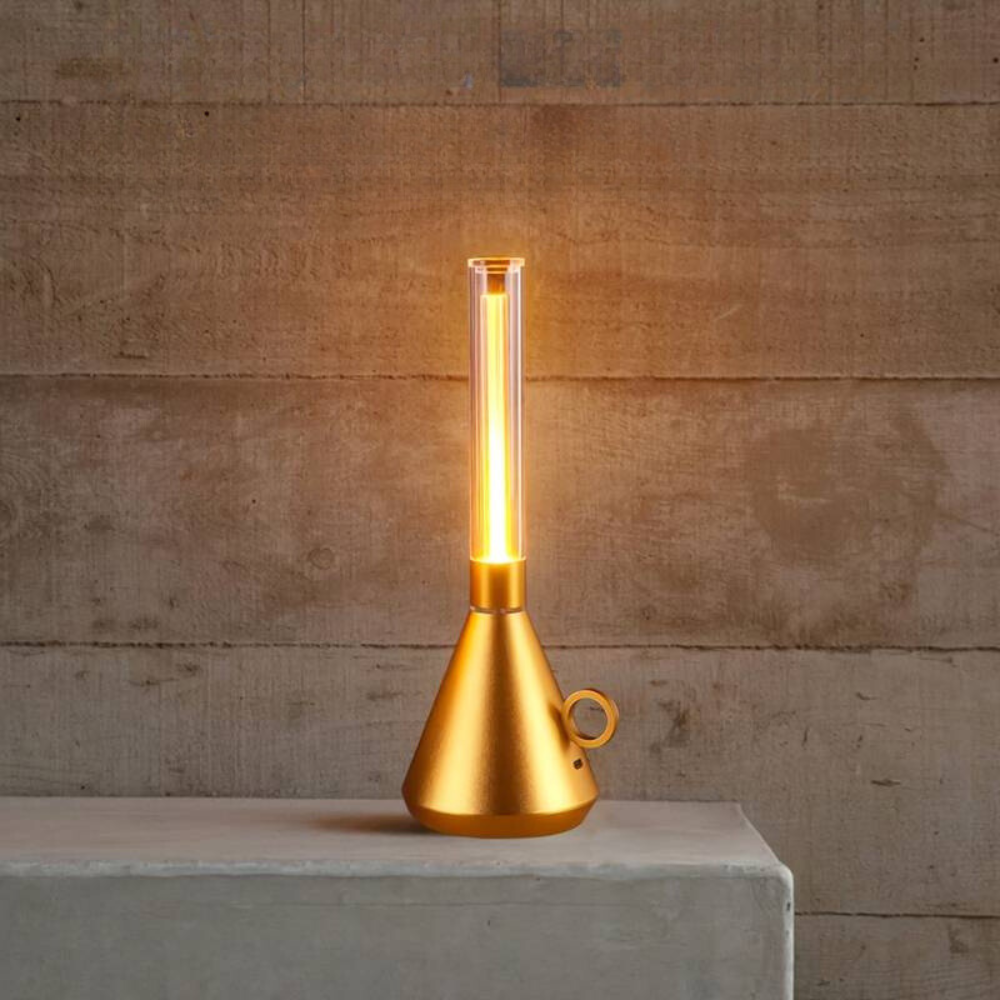 Retro Minimalist Genopladelig Lantern Formet Lampe til Indendørs og Udendørs Brug Bordlamper Tech Butik