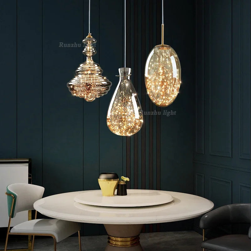 Tidløs Antik Messing Lysekrone – Glaspendel til Spisestue og Bar Lamps & Lighting Tech Butik