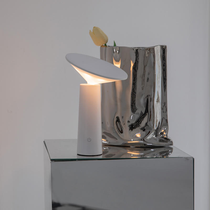 Stilfuld Genopladelig Roterbar LED Bordlampe til Moderne Hjem Bordlamper Tech Butik