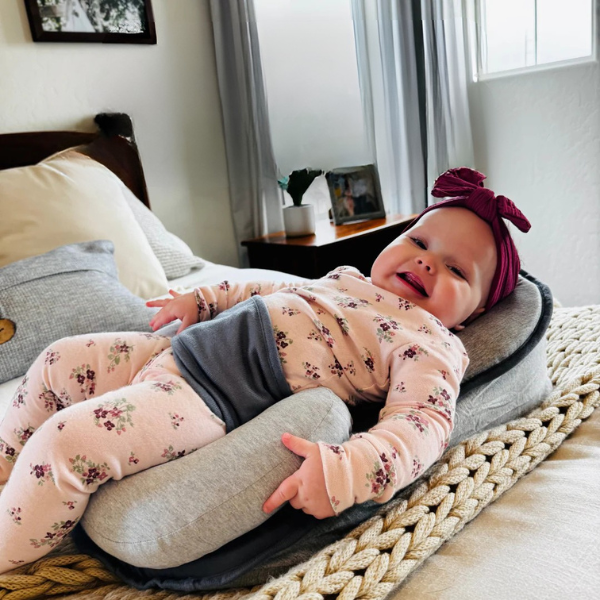 Anti-Opspyt Babypude – Komfortabel Støtte for Lettere Amning Pillows Tech Butik