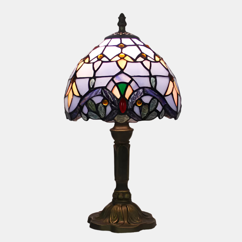 Tiffany-inspireret bordlampe i farvet glas til et levende arbejdsmiljø Bordlampe Tech Butik E