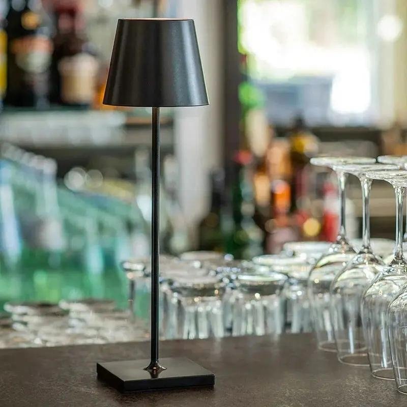 Trådløs LED Bordlampe med Justerbar Lysstyrke Bordlampe Tech Butik