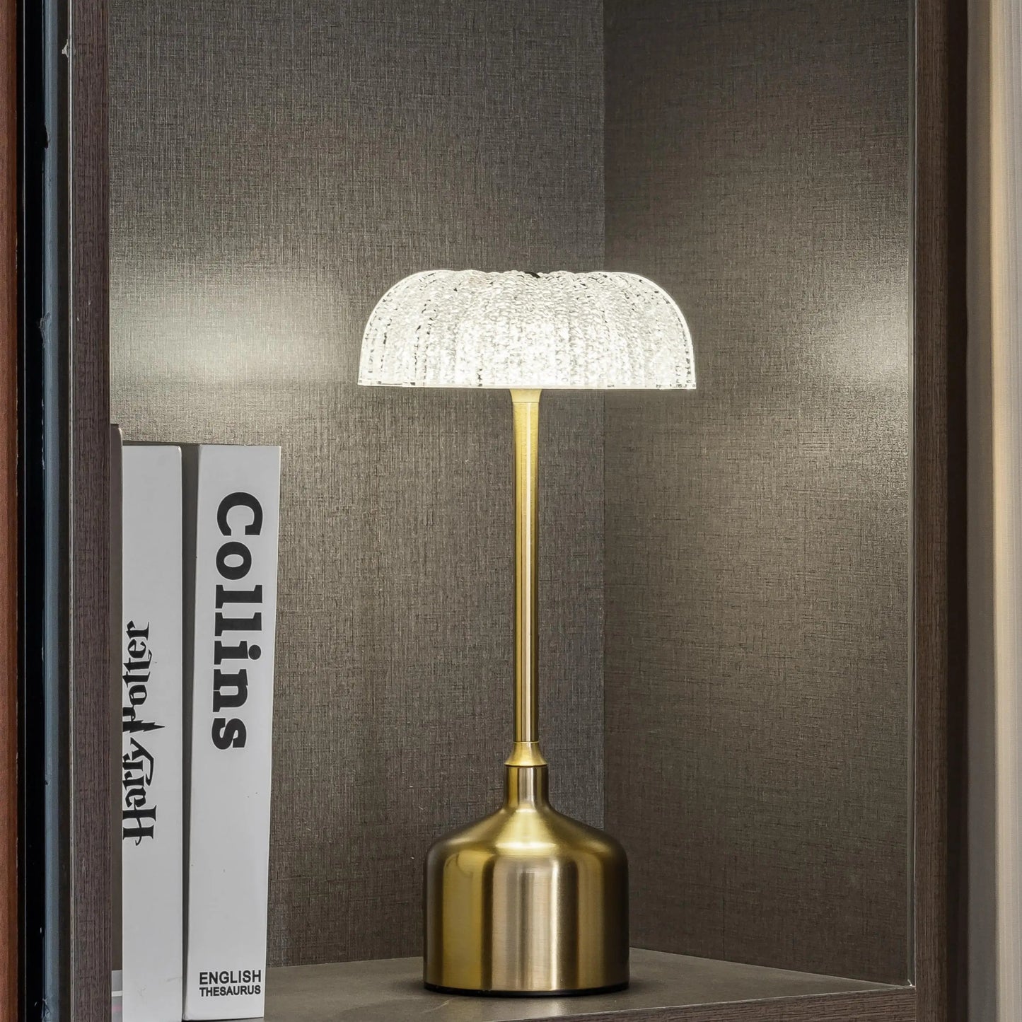 Trådløs bordlampe i krystalblomsterdesign med berøringsdæmpning og elegant stemningsglød Belysning Tech Butik