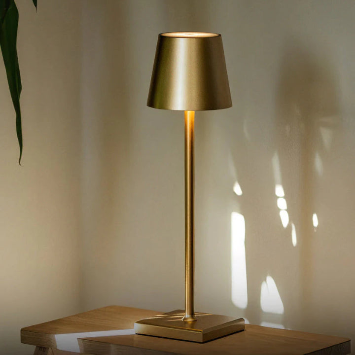 Trådløs genopladelig nordisk bordlampe til hyggelig atmosfære table lamp Tech Butik Guld