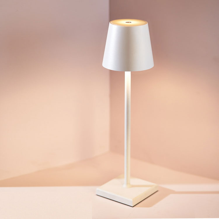 Trådløs Genopladelig Bordlampe – Moderne & Bærbar Belysning Belysning Tech Butik