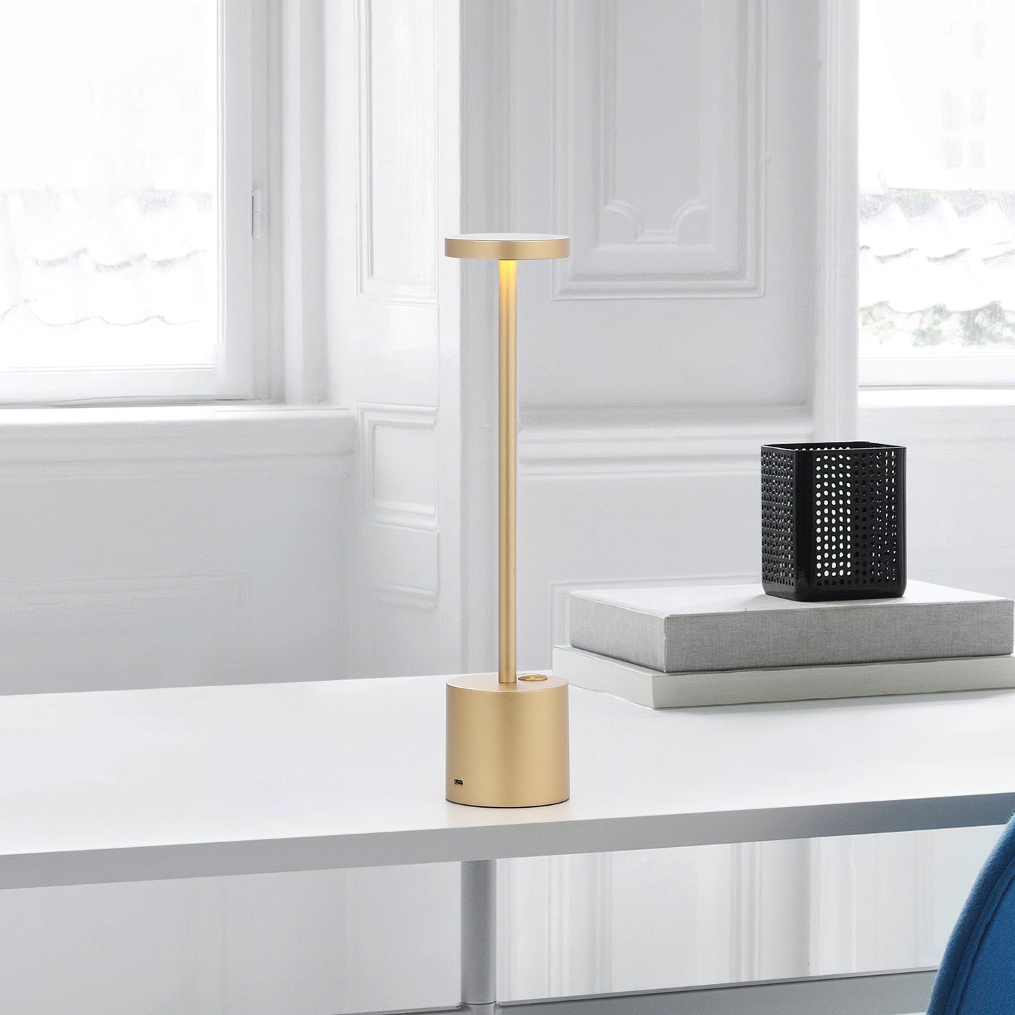 Elegant Trådløs Bordlampe i Messing – Moderne Brillans LED-lampe til Indendørs og Udendørs Brug Bordlamper Tech Butik