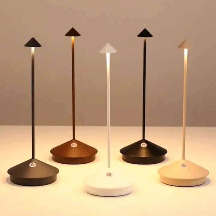 Trådløs Bordlampe med Dæmpbar LED – Moderne Design til Indendørs og Udendørs Bordlamper Tech Butik