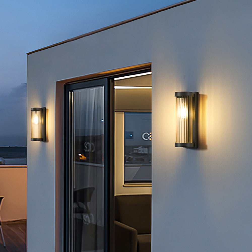 Cylindrisk Metal & Glas Solcelle Væglampe – Vandtæt Udendørs LED-Lampe med 3 Lysfarver Udendørs belysning Tech Butik