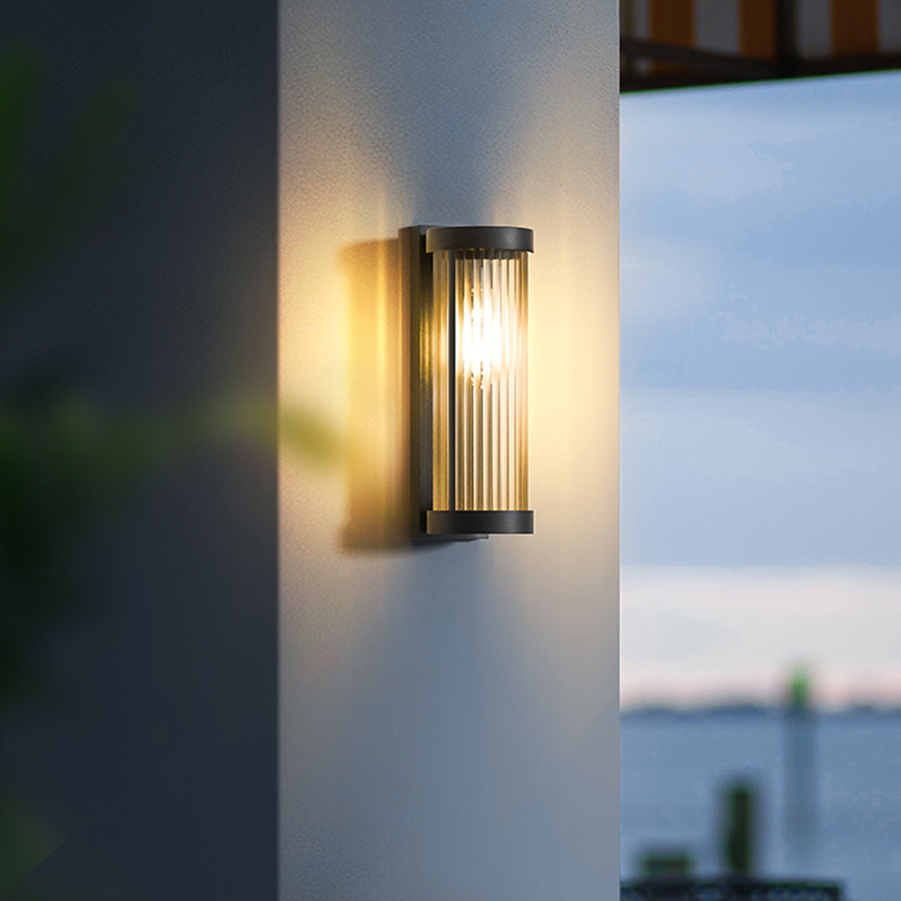 Cylindrisk Metal & Glas Solcelle Væglampe – Vandtæt Udendørs LED-Lampe med 3 Lysfarver Udendørs belysning Tech Butik