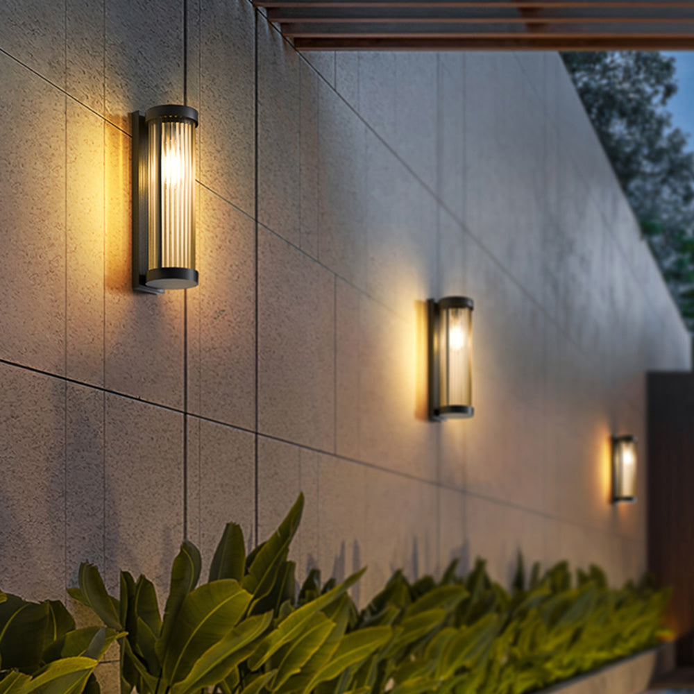 Cylindrisk Metal & Glas Solcelle Væglampe – Vandtæt Udendørs LED-Lampe med 3 Lysfarver Udendørs belysning Tech Butik