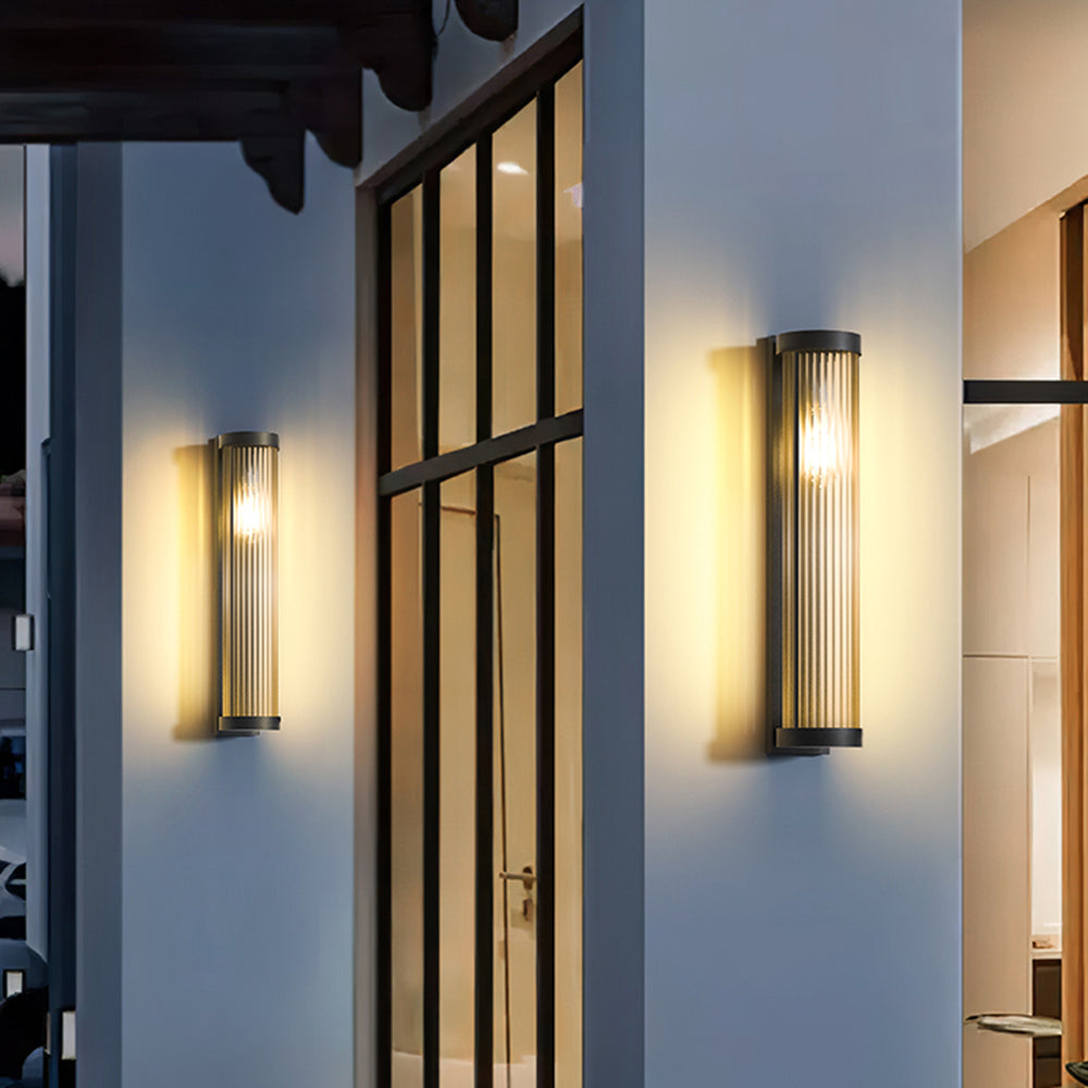 Cylindrisk Metal & Glas Solcelle Væglampe – Vandtæt Udendørs LED-Lampe med 3 Lysfarver Udendørs belysning Tech Butik