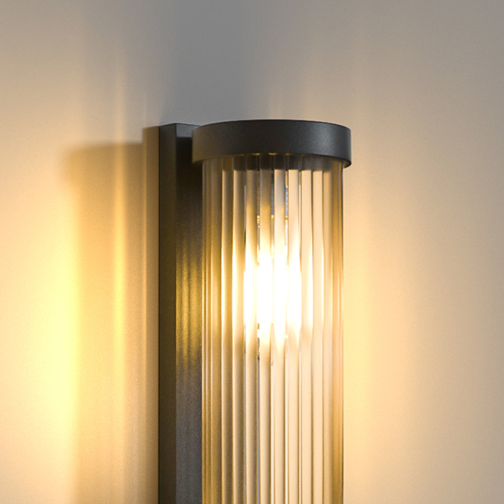 Cylindrisk Metal & Glas Solcelle Væglampe – Vandtæt Udendørs LED-Lampe med 3 Lysfarver Udendørs belysning Tech Butik