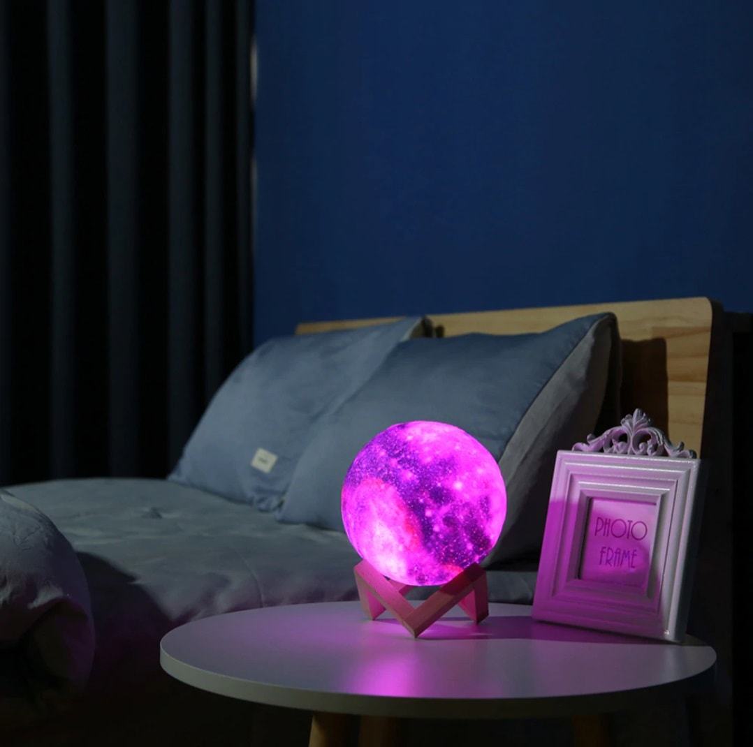 3D Månelampe med Justerbart Lys og Galaksefarver Lamp Tech Butik